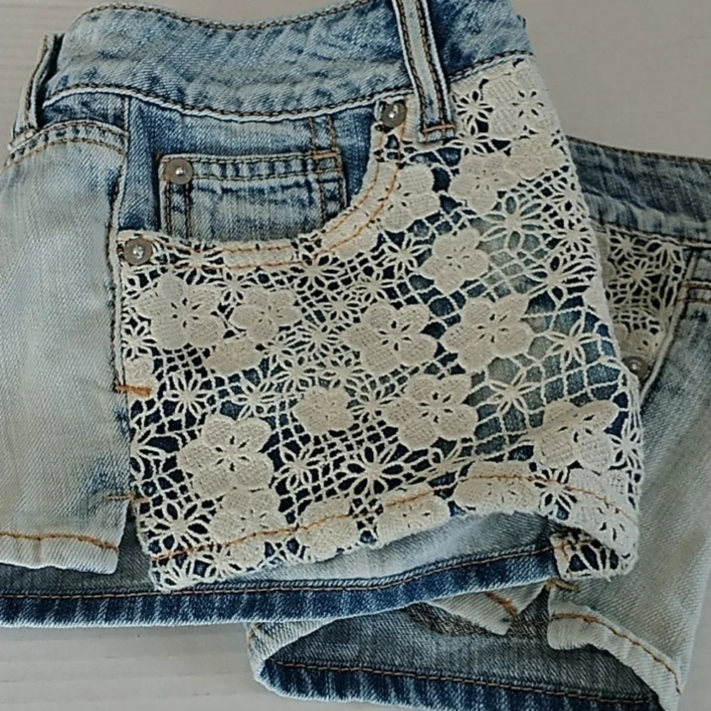American Eagle Outfitters "Shortie" Denim Lace Shorts sz 00 - Picture 5 of 10
